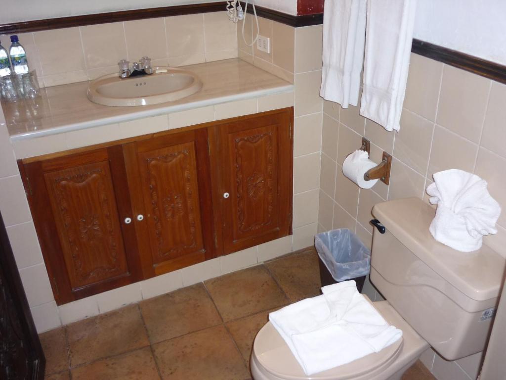 אנטיגואה גואטמלה Hotel Casa Noble חדר תמונה