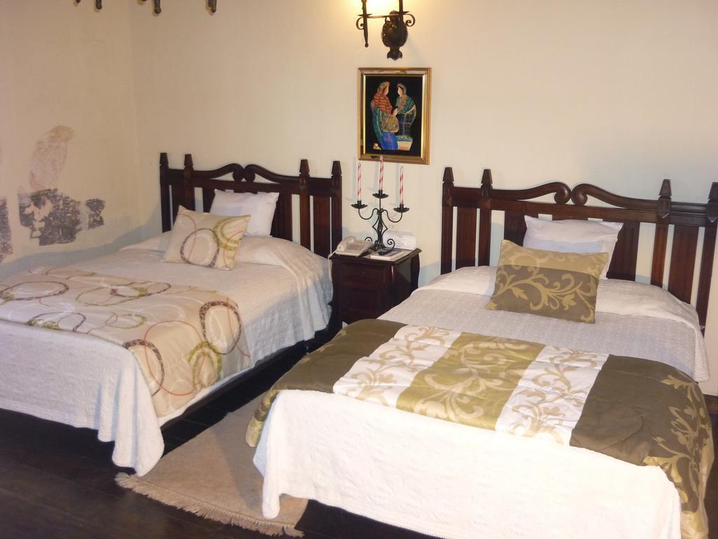 אנטיגואה גואטמלה Hotel Casa Noble חדר תמונה